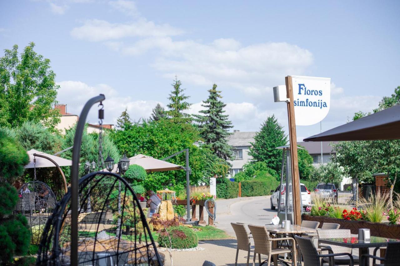 Floros Simfonija Hotel Sventoji Exterior photo