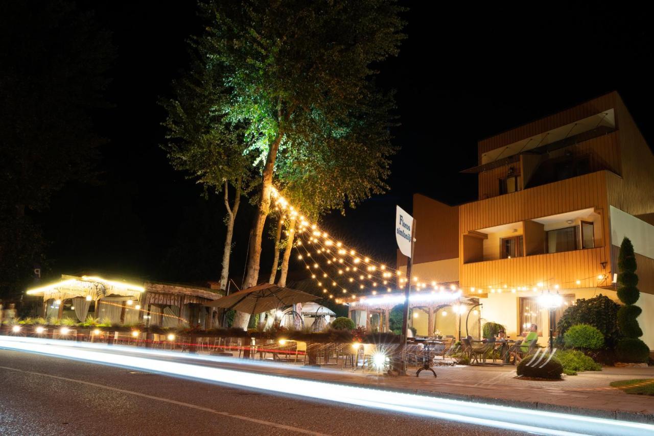 Floros Simfonija Hotel Sventoji Exterior photo