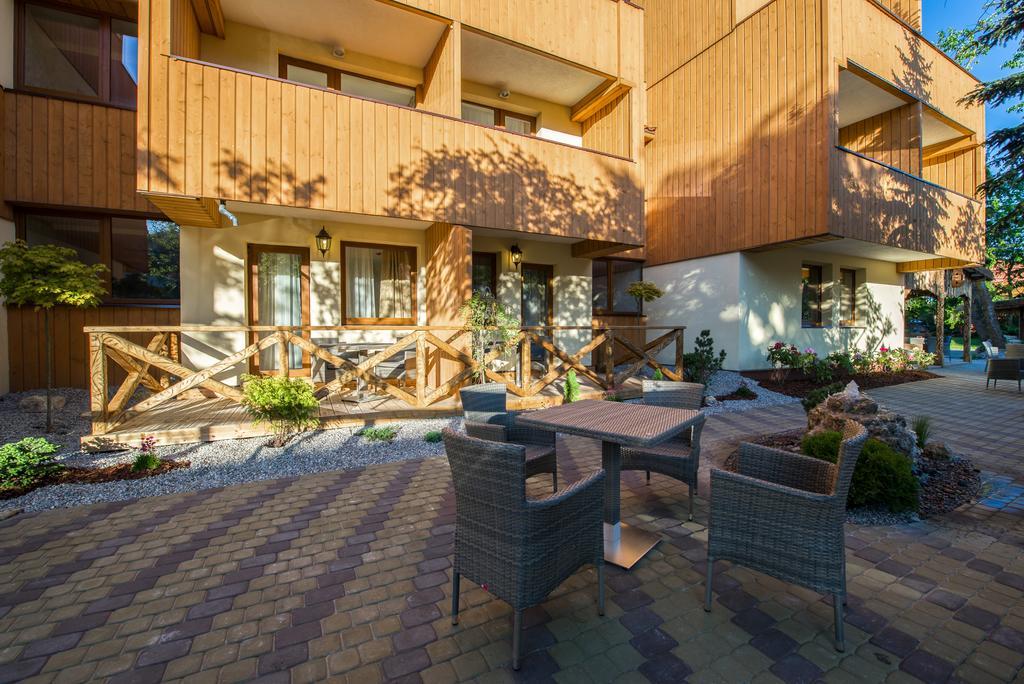 Floros Simfonija Hotel Sventoji Exterior photo